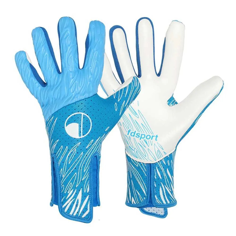 Wom11Glove